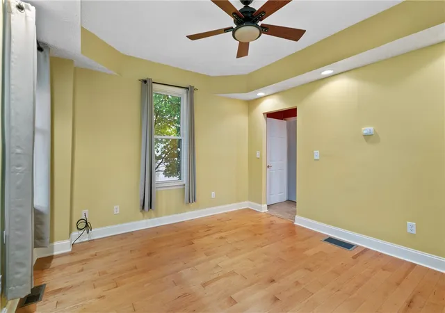 Photo 3 of Single family home for sale at 421 Beaver St, Mars Boro, PA 16046 | MLS# 1767606 | Listing updated on 2026-09-10