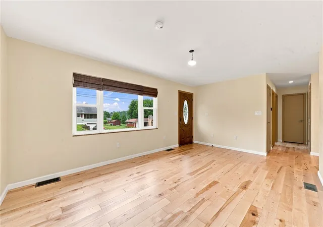 Photo 3 of Sale Pending at 529 Cochran Dr, Hempfield Twp, PA 15601 | MLS# 1767624 | Listing updated on 2026-09-11