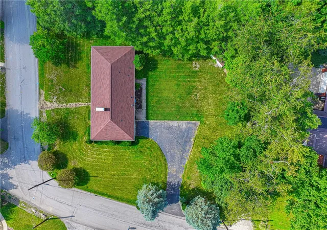 Photo 3 of Single family home for sale at 430 Sangree Rd, Ross Twp, PA 15237 | MLS# 1767595 | Listing updated on 2026-10-01