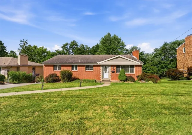 Photo 3 of Single family home for sale at 4774 Beall Dr, Whitehall, PA 15236 | MLS# 1767418 | Listing updated on 2026-09-11
