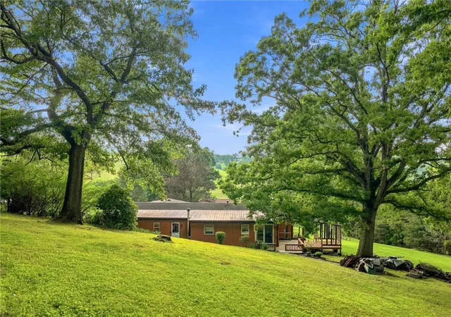 Photo 2 of Manufactured home for sale at 58 Dairy Rd, Fallowfield Twp, PA 15022 | MLS# 1767547 | Listing updated on 2026-09-05