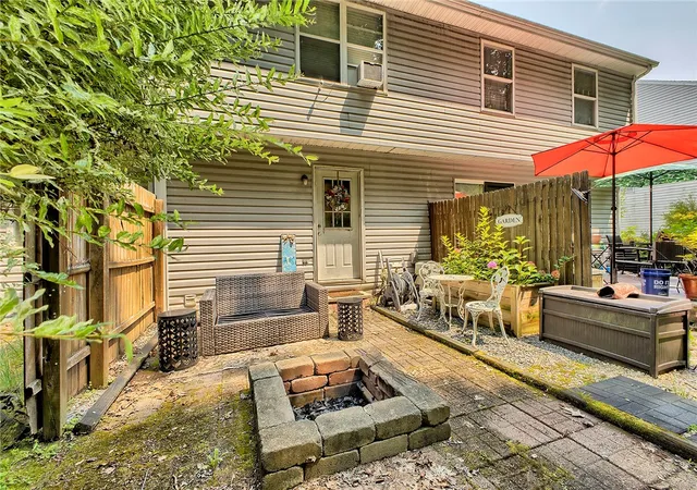 Photo 3 of Townhouse for sale at 112 Winston Way, City Of Greensburg, PA 15601 | MLS# 1767283 | Listing updated on 2026-10-04