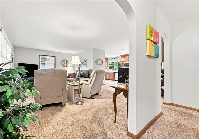 Photo 2 of Single family home for sale at 2229 King Dr, Hermitage, PA 16148 | MLS# 1767650 | Listing updated on 2026-09-15