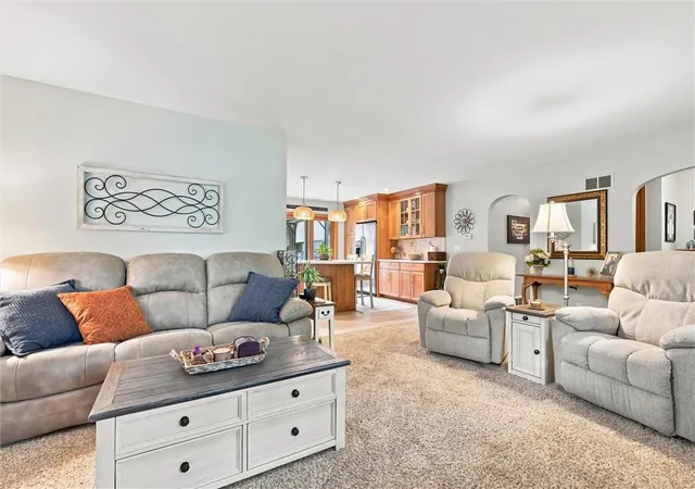 Photo 3 of Single family home for sale at 2229 King Dr, Hermitage, PA 16148 | MLS# 1767650 | Listing updated on 2026-09-15
