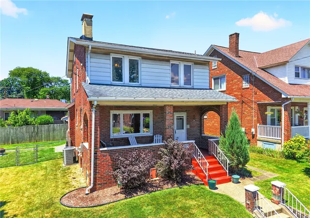Photo 1 of Single family home for sale at 1830 Walnut St, Heidelberg, PA 15106 | MLS# 1767539 | Listing updated on 2026-10-20