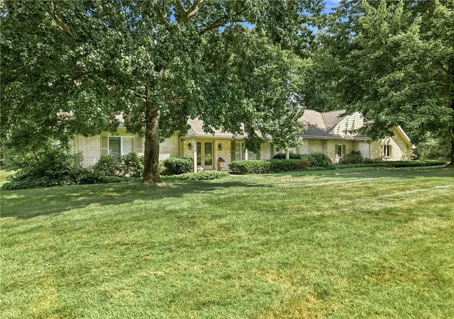 Photo 1 of Single family home for sale at 54 Oak Tree Ct, Shenango Twp, PA 16159 | MLS# 1767734 | Listing updated on 2026-09-14