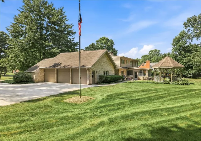 Photo 4 of Single family home for sale at 54 Oak Tree Ct, Shenango Twp, PA 16159 | MLS# 1767734 | Listing updated on 2026-09-14