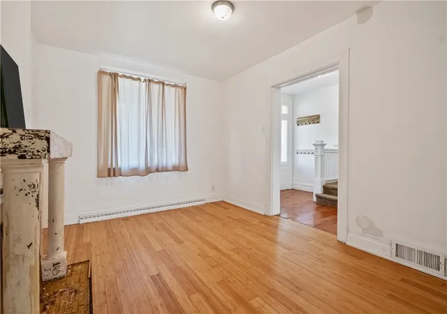 Photo 4 of Single family home for sale at 107 Craighead St, Mt Washington, PA 15211 | MLS# 1767580 | Listing updated on 2026-09-18