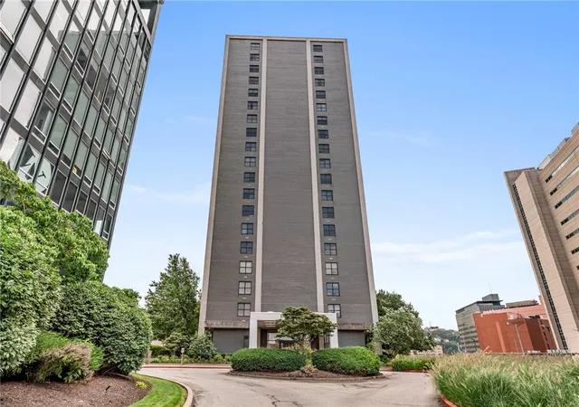 Photo 2 of Condo for sale at 112 Washington Pl #4J, Downtown Pgh, PA 15219 | MLS# 1767461 | Listing updated on 2026-09-08