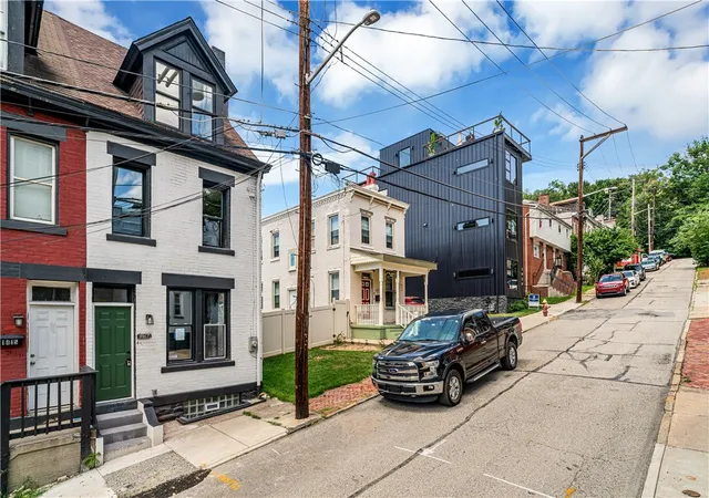 Photo 2 of Single family home for sale at 1417 Sandusky St, Central North Side, PA 15212 | MLS# 1767793 | Listing updated on 2026-09-08
