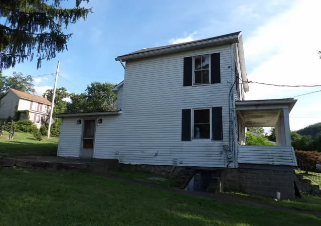 Photo 2 of Single family home for sale at 39 Walnut Ave, Dunbar, PA 15431 | MLS# 1767817 | Listing updated on 2026-09-03