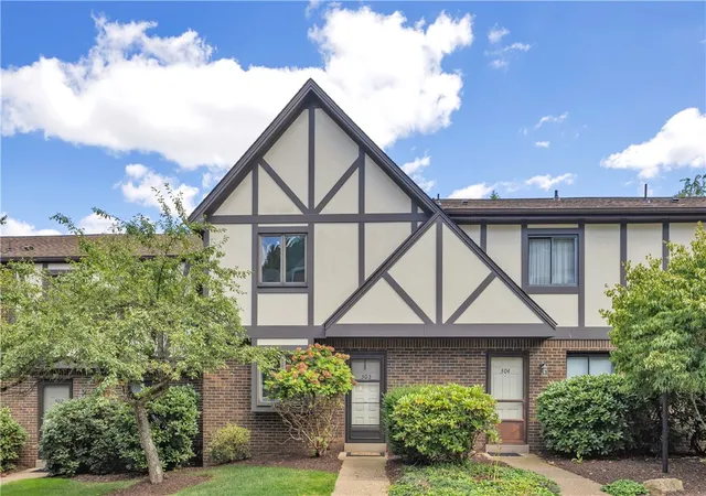 Photo 1 of Single family home for sale at 303 Olde Ingomar Ct, Mc Candless, PA 15237 | MLS# 1767787 | Listing updated on 2026-09-14