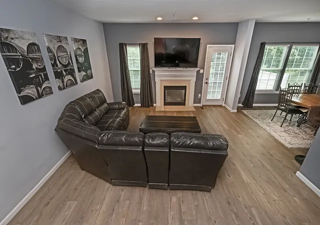 Photo 3 of Townhouse for sale at 195 Broadstone Dr, Adams Twp, PA 16046 | MLS# 1767827 | Listing updated on 2026-09-12