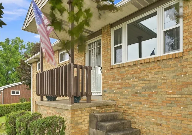 Photo 1 of Single family home for sale at 814 N Penn St, Penn Twp, PA 15675 | MLS# 1767855 | Listing updated on 2026-09-02