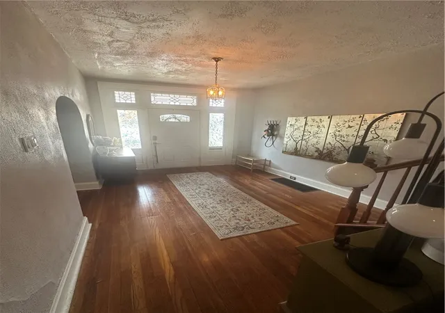 Photo 4 of Single family home for sale at 4052 Vinceton St, Observatory Hill, PA 15214 | MLS# 1767863 | Listing updated on 2026-10-01