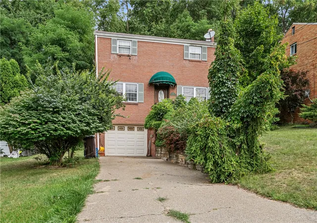 Photo 1 of Single family home for sale at 137 Macek Dr, Baldwin Boro, PA 15227 | MLS# 1767877 | Listing updated on 2026-09-01
