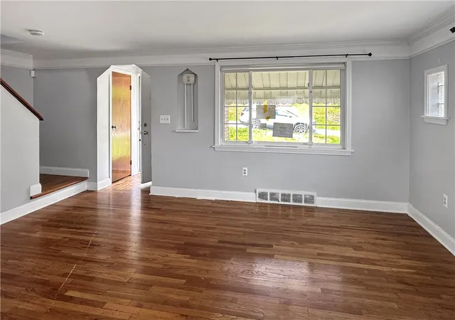 Photo 3 of Single family home for sale at 3519 Forest Ave, Munhall, PA 15120 | MLS# 1767858 | Listing updated on 2026-09-03