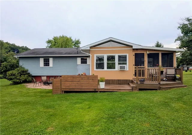 Photo 3 of Single family home for sale at 689 Route 217 Hwy N, Burrel/blacklick, PA 15748 | MLS# 1767910 | Listing updated on 2026-10-04