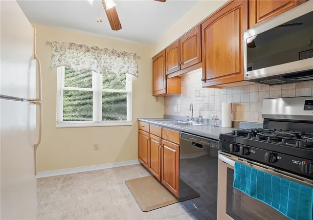 Photo 2 of Single family home for sale at 4714 Mckee Dr, Baldwin Boro, PA 15236 | MLS# 1767950 | Listing updated on 2026-09-12