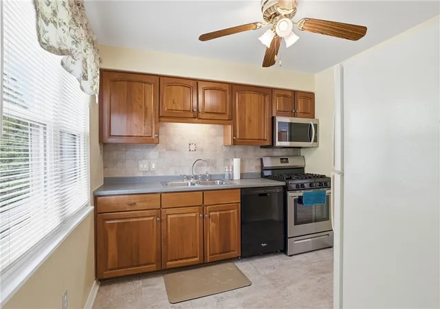 Photo 3 of Single family home for sale at 4714 Mckee Dr, Baldwin Boro, PA 15236 | MLS# 1767950 | Listing updated on 2026-09-12