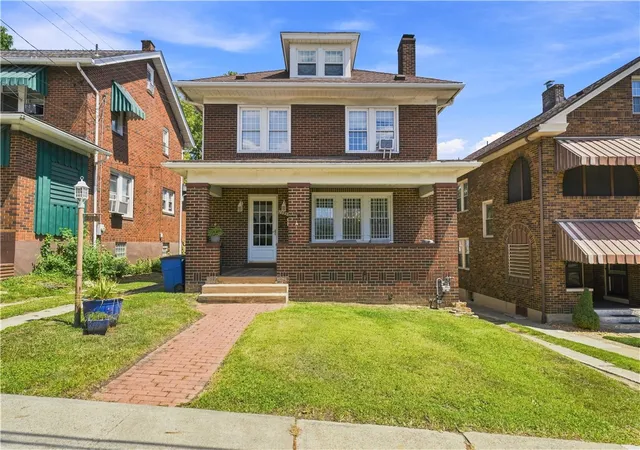 Photo 3 of Single family home for sale at 2121 Duquesne Ave, Mc Keesport, PA 15132 | MLS# 1767918 | Listing updated on 2026-09-26