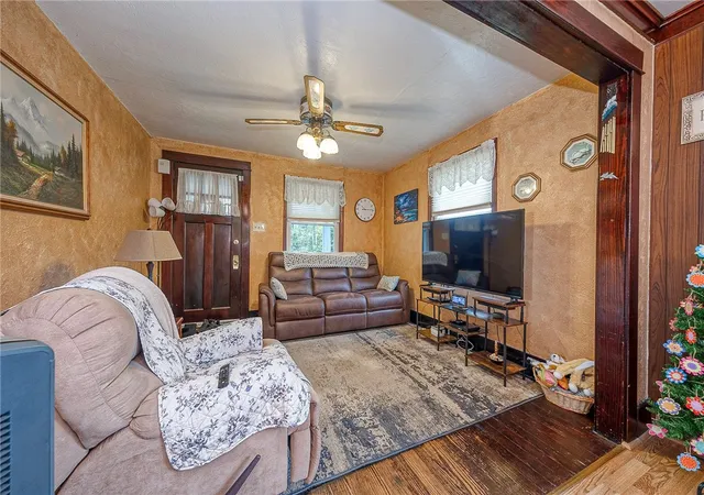Photo 3 of Single family home for sale at 425 California Ave, Monroeville, PA 15146 | MLS# 1767941 | Listing updated on 2026-09-10