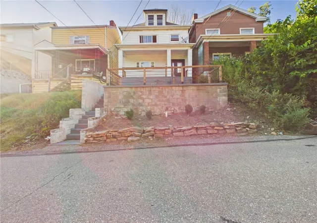 Photo 2 of Single family home for sale at 1872 Greenleaf St, West End, PA 15203 | MLS# 1767963 | Listing updated on 2026-09-04