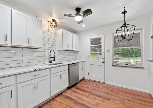 Photo 3 of Single family home for sale at 113 Southern Hilands Dr, Upper St Clair, PA 15241 | MLS# 1767839 | Listing updated on 2026-09-28