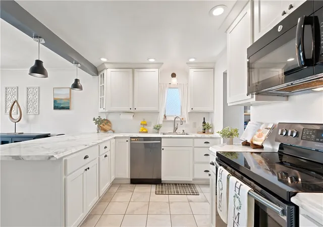 Photo 4 of Single family home for sale at 1711 Maine Ave, West Mifflin, PA 15122 | MLS# 1767992 | Listing updated on 2026-09-12