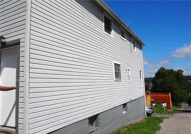 Photo 4 of House for sale at 206-208 Spang Ave, City Of But Se, PA 16001 | MLS# 1768052 | Listing updated on 2026-09-02