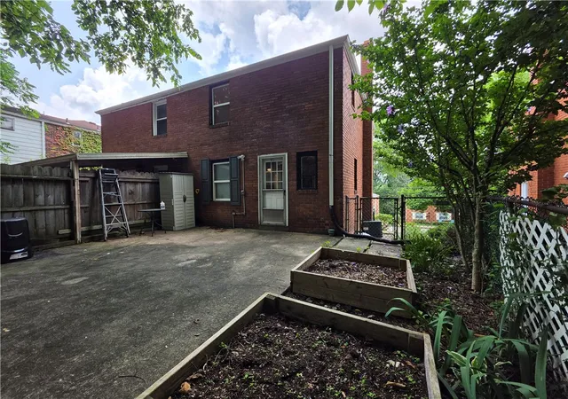 Photo 2 of Single family home for sale at 4362 Coleridge St, Stanton Heights, PA 15201 | MLS# 1768043 | Listing updated on 2026-09-10