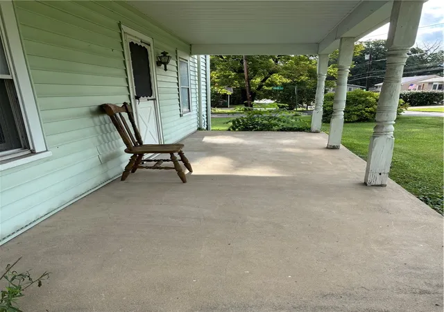 Photo 3 of Single family home for sale at 1526 6th Street, Patterson Twp, PA 15010 | MLS# 1768044 | Listing updated on 2026-09-14