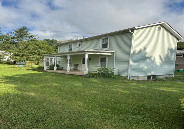 Photo 4 of Single family home for sale at 1526 6th Street, Patterson Twp, PA 15010 | MLS# 1768044 | Listing updated on 2026-09-14