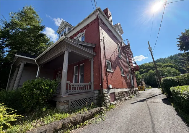 Photo 3 of Multi family home for sale at 616 Napoleon St, Greater Johnstown School District, PA 15901 | MLS# 1768112 | Listing updated on 2026-09-10