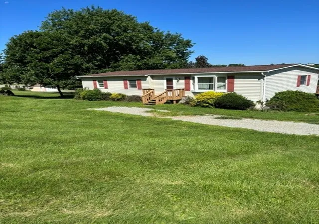 Photo 1 of Single family home for sale at 8891 Broadway St, North Huntingdon, PA 15692 | MLS# 1768017 | Listing updated on 2026-09-09