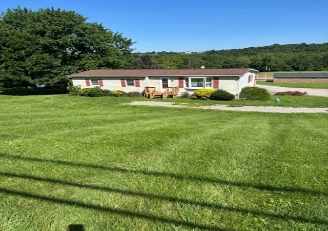 Photo 2 of Single family home for sale at 8891 Broadway St, North Huntingdon, PA 15692 | MLS# 1768017 | Listing updated on 2026-09-09