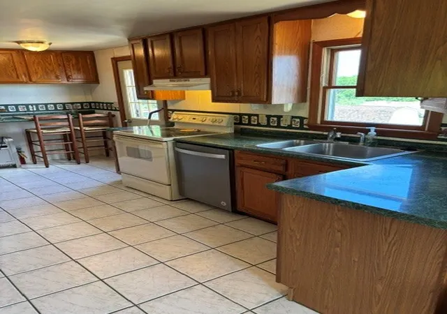 Photo 3 of Single family home for sale at 8891 Broadway St, North Huntingdon, PA 15692 | MLS# 1768017 | Listing updated on 2026-09-09