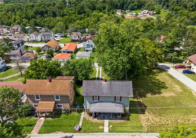 Photo 3 of Single family home for sale at 259 Cherry Ave, Houston, PA 15342 | MLS# 1767478 | Listing updated on 2026-09-09