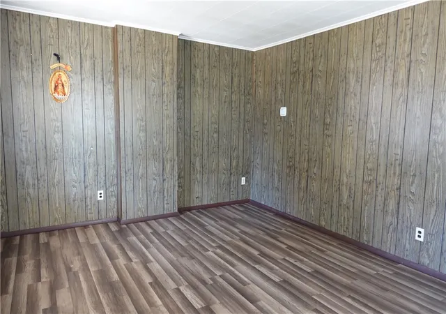 Listing Photo 5 - Condo for sale in building located at 420/422 Sarah St, Aliquippa, PA 15001