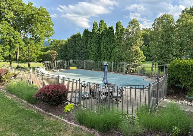 Photo 4 of Single family home for sale at 143 Heritage Hills Rd, South Union Twp, PA 15401 | MLS# 1768025 | Listing updated on 2026-09-05