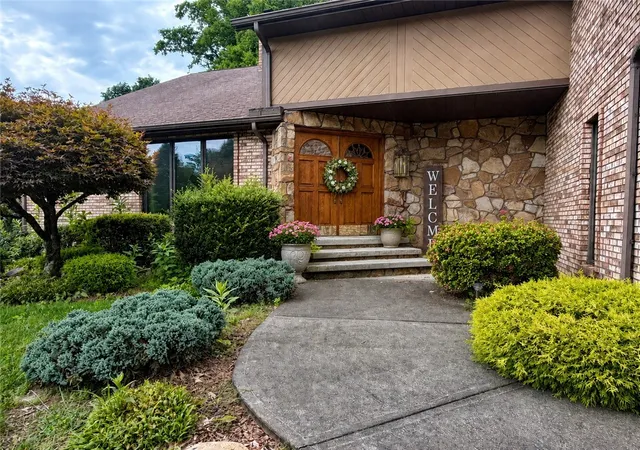 Photo 3 of Sale Pending at 135 Regency Dr, South Union Twp, PA 15401 | MLS# 1768137 | Listing updated on 2026-10-04