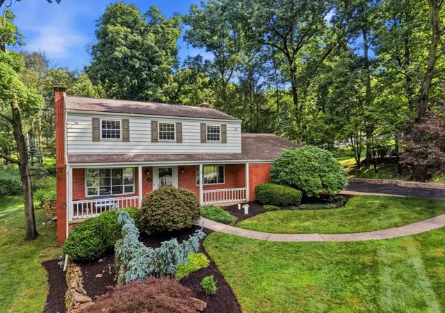 Photo 3 of Single family home for sale at 439 Manor Rd, Murrysville, PA 15626 | MLS# 1768191 | Listing updated on 2026-09-11