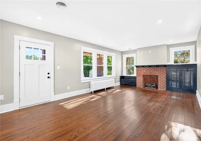 Photo 4 of Single family home for sale at 611 W Ingomar Rd, Mc Candless, PA 15237 | MLS# 1768098 | Listing updated on 2026-09-24