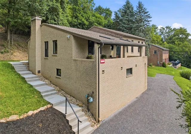 Photo 1 of Single family home for sale at 678 Smith Ln, Thornburg, PA 15205 | MLS# 1768198 | Listing updated on 2026-09-13