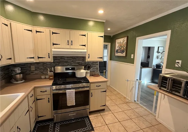 Photo 3 of Single family home for sale at 74 E Katherine Ave, City Of Washington, PA 15301 | MLS# 1768318 | Listing updated on 2026-09-24