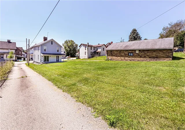 Photo 3 of Single family home for sale at 615 W Otterman St, City Of Greensburg, PA 15601 | MLS# 1768117 | Listing updated on 2026-09-15