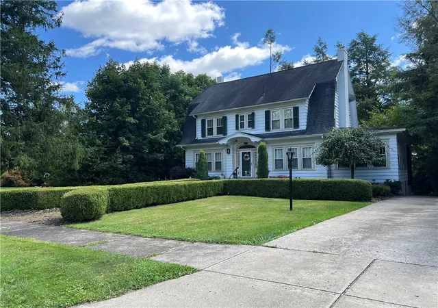 Photo 2 of Single family home for sale at 410 E Clen Moore Blvd, New Castle, PA 16105 | MLS# 1768183 | Listing updated on 2026-10-04