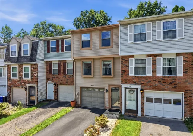 Photo 2 of Townhouse for sale at 412 Timber Trl, North Fayette, PA 15126 | MLS# 1768257 | Listing updated on 2026-09-02