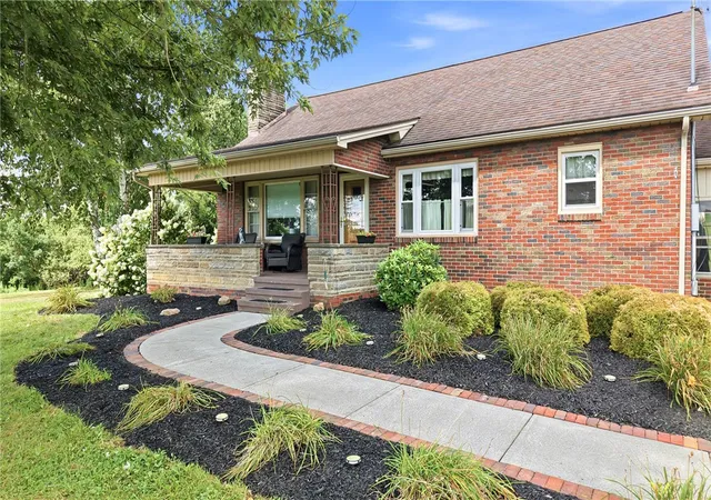 Photo 2 of Single family home for sale at 295 Cherriwood Rd, Pulaski Twp, PA 16143 | MLS# 1768210 | Listing updated on 2026-09-10