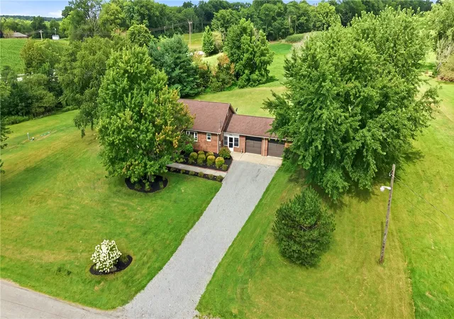 Photo 3 of Single family home for sale at 295 Cherriwood Rd, Pulaski Twp, PA 16143 | MLS# 1768210 | Listing updated on 2026-10-01